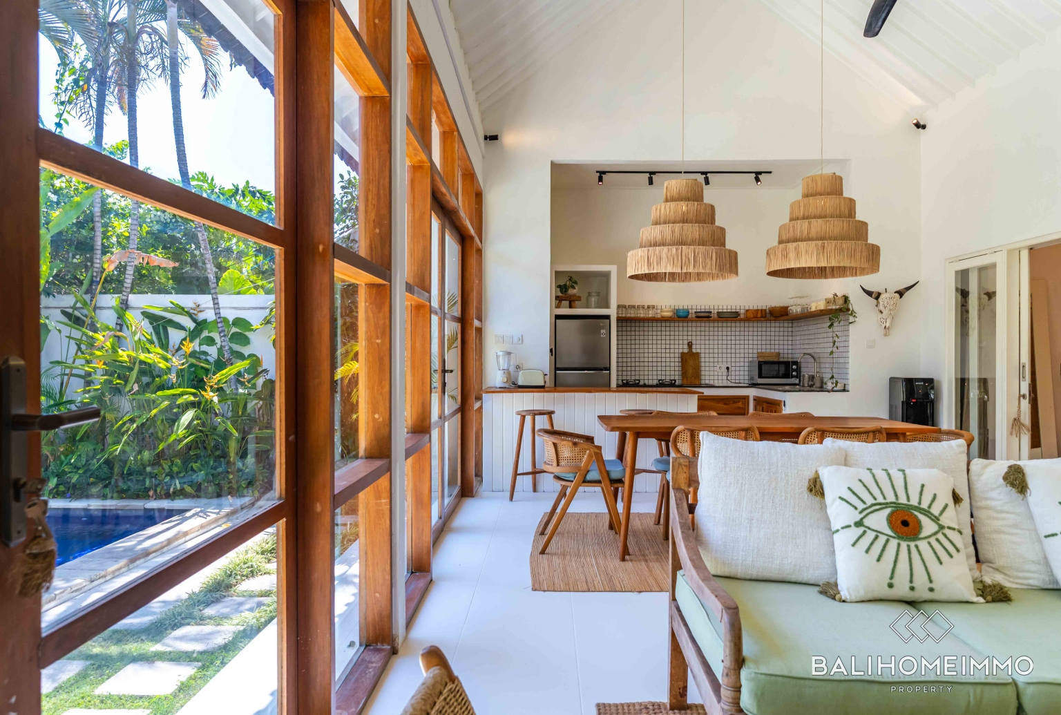 Tropical 2 bedroom villa for yearly and Monthly rental in Berawa Canggu — image 6