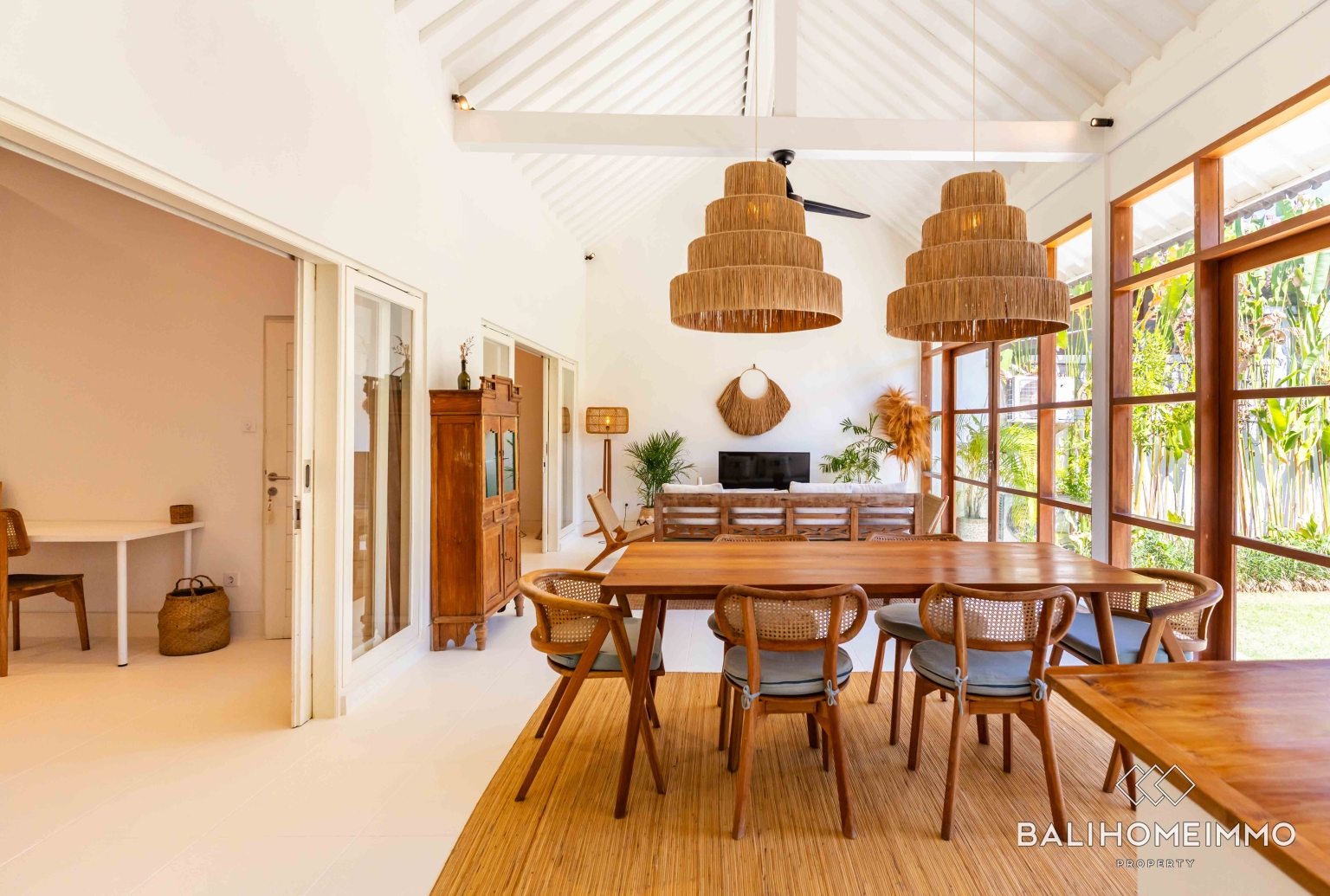 Tropical 2 bedroom villa for yearly and Monthly rental in Berawa Canggu — image 7