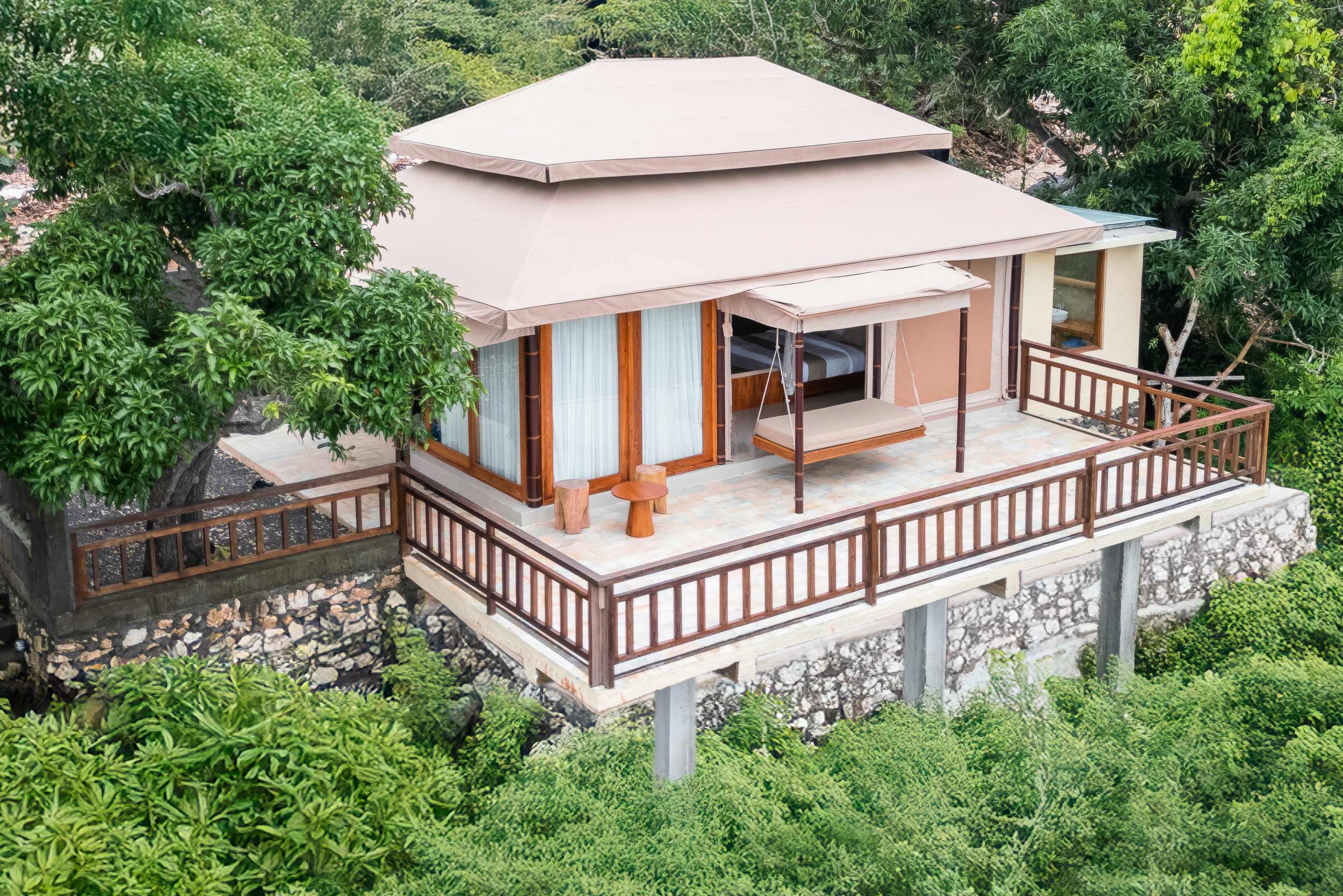 Villa DSunset Tent in Nusa Penida
